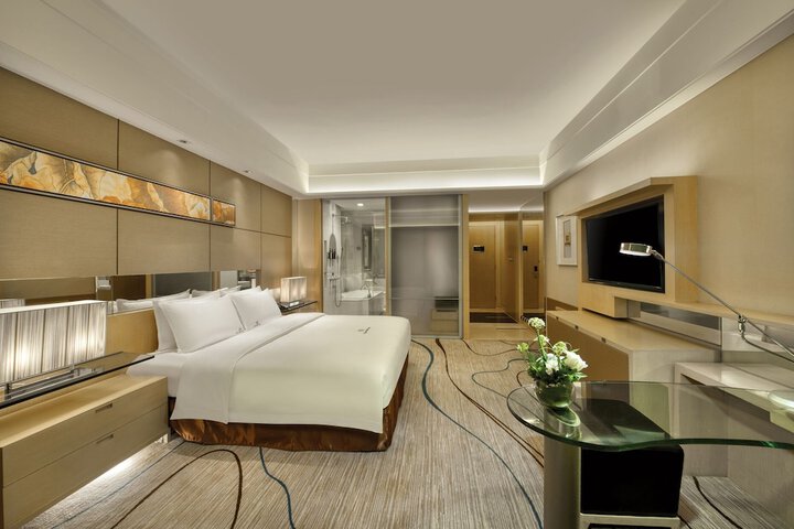 Room 16 of 138