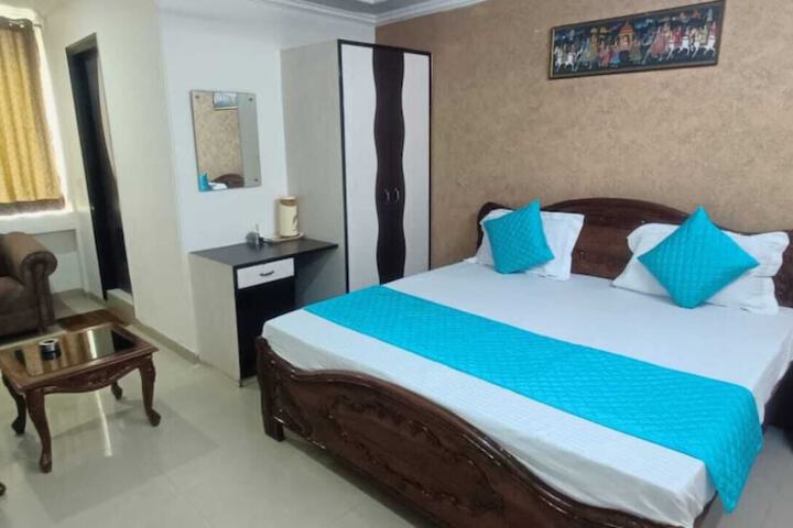Room 26 of 32