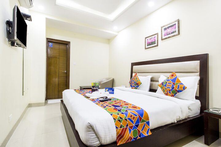 Room 14 of 21