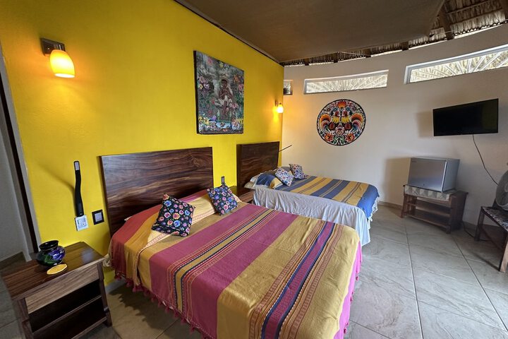 Room 40 of 402