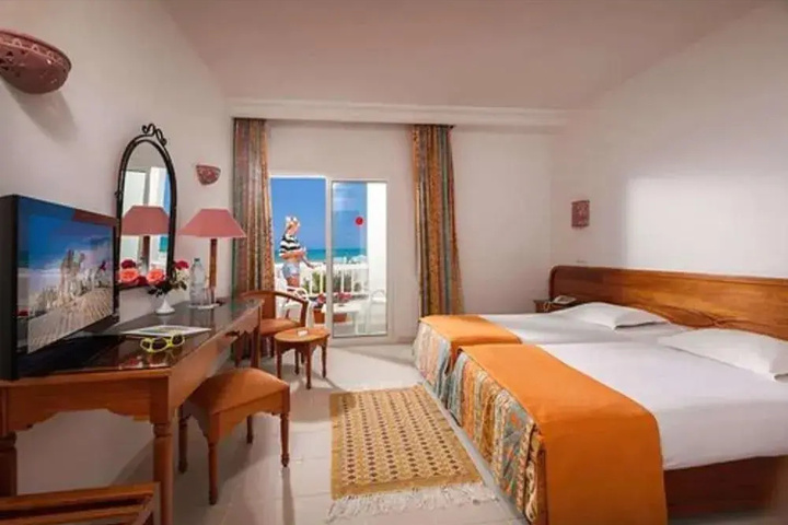 Room 3 of 22