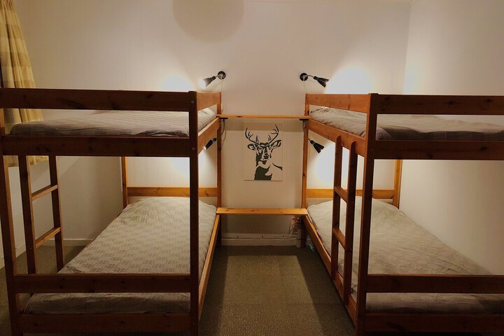 Room 4 of 68