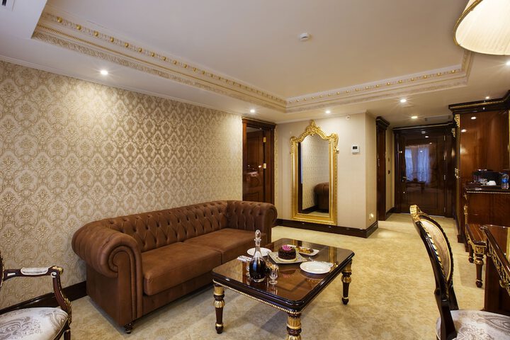Room 36 of 114