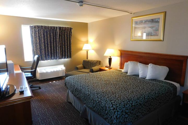 2 King Beds (2 of 15)