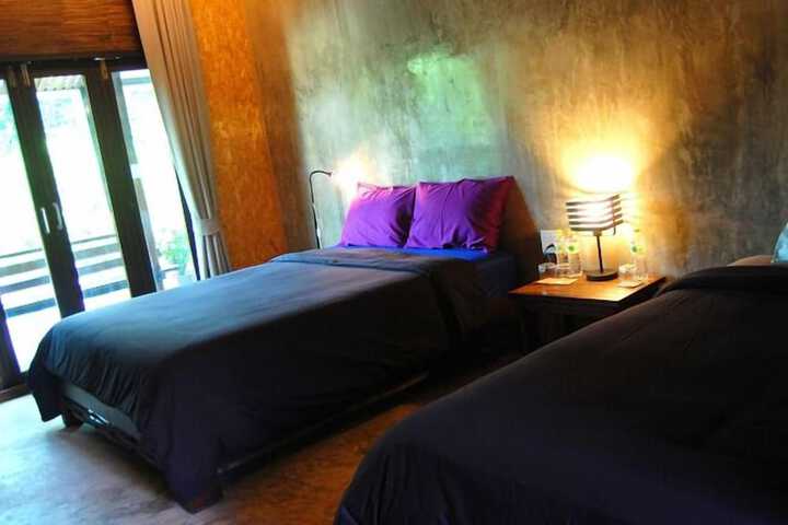 Room 10 of 47