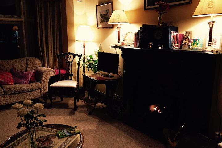 Lounge 24 of 35