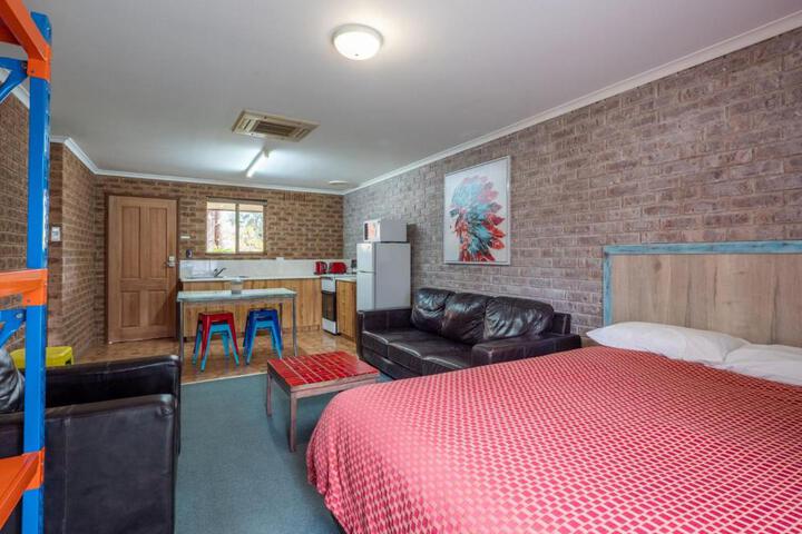 Exterior of Eildon Parkview Motor Inn Room 10