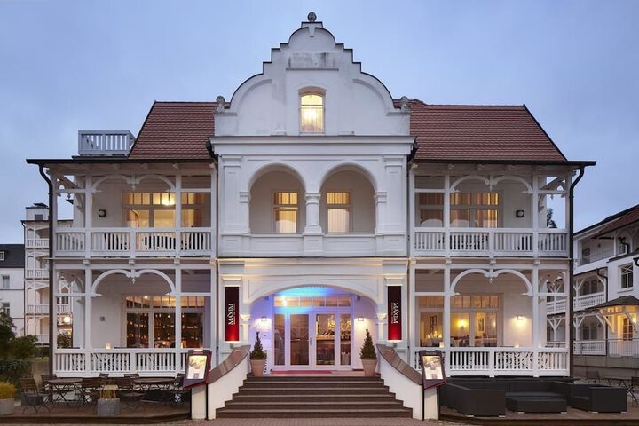 Hotel 42 of 43