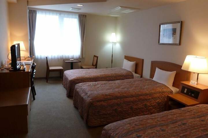 Room 14 of 34