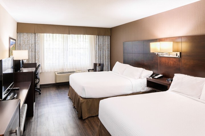 Room 10 of 47