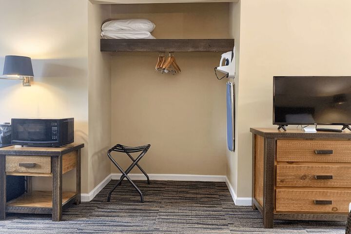 Room 18 of 85