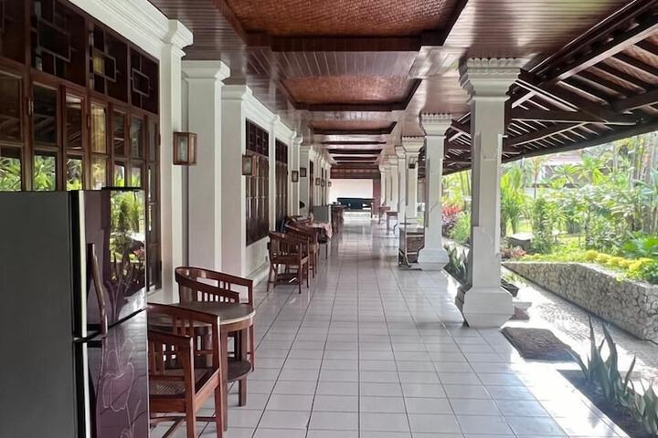 Uns Hotel - Bali