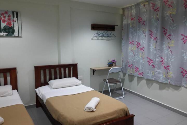 Room 19 of 97