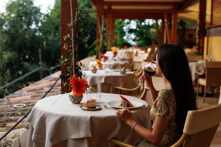 Dining 196 of 249