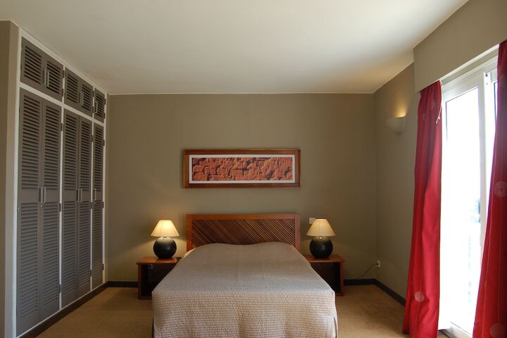 Room 3 of 16