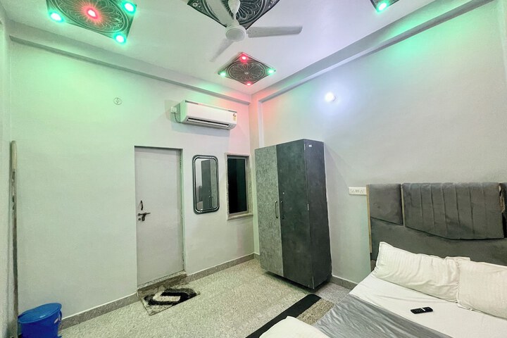 Room 14 of 59