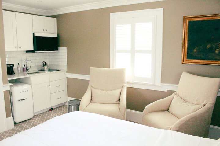 Room 5 of 27