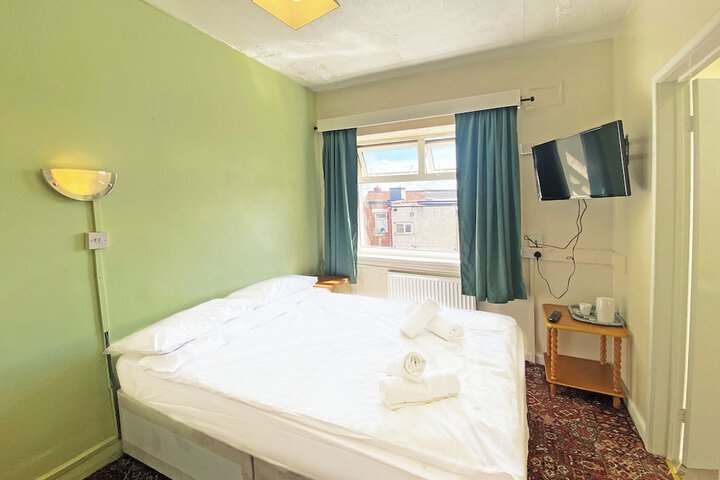 Room 13 of 41