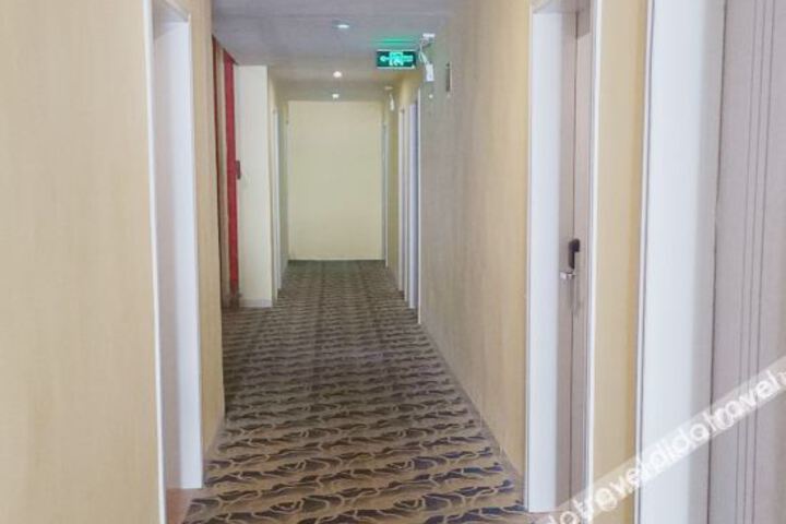 Hotel Interior 4 of 11