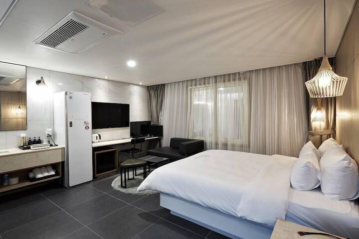 Room 21 of 110