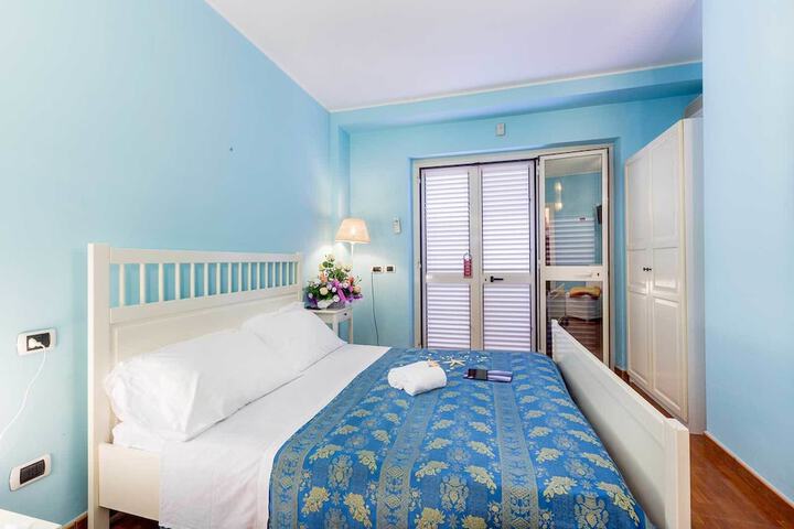 Room 14 of 75