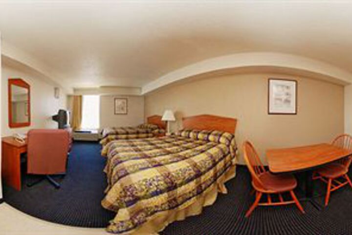 Room 13 of 35