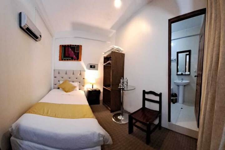 Room 32 of 54