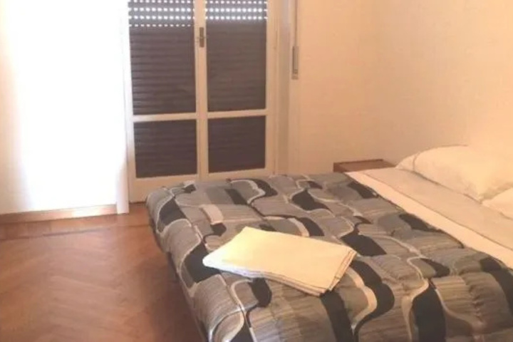 Room 11 of 14
