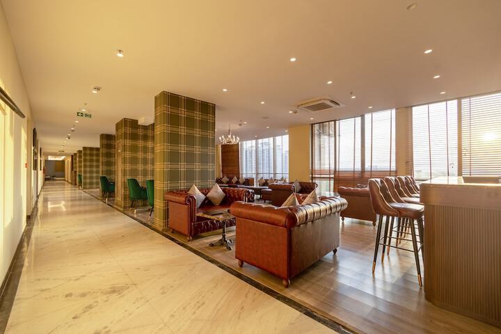 Lounge 56 of 67
