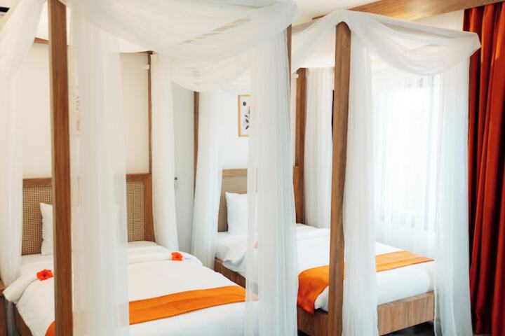 Room 2 of 45