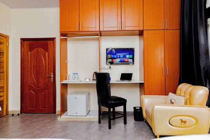 Room 41 of 94