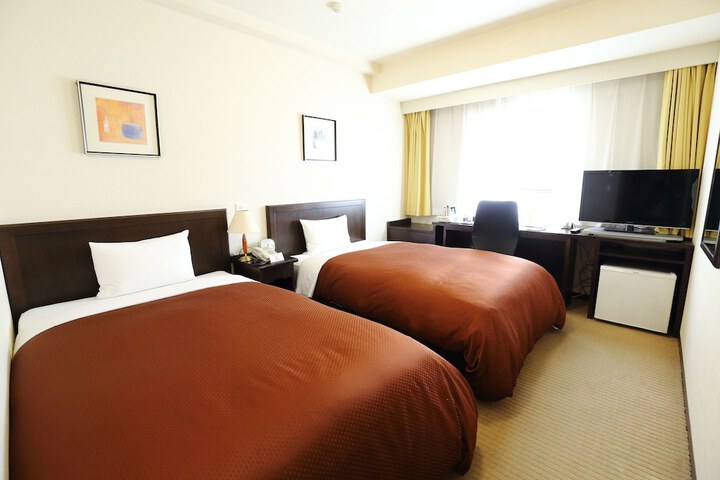 Room 7 of 40