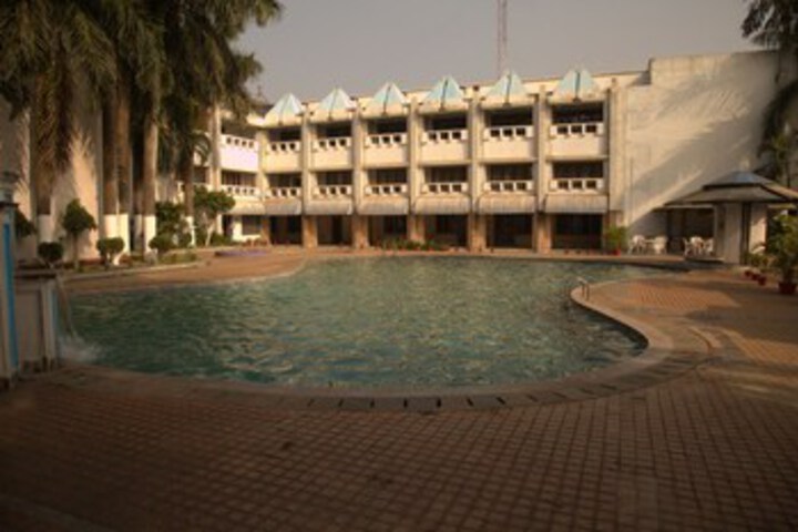 Pool 2 of 5