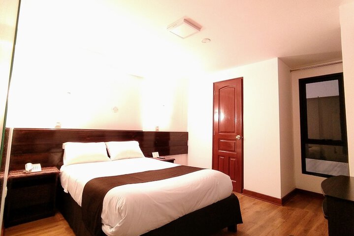 Room 6 of 75