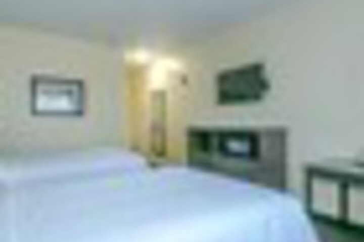 Room 50 of 75