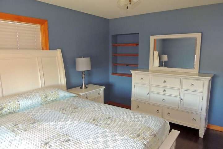 Room 109 of 338