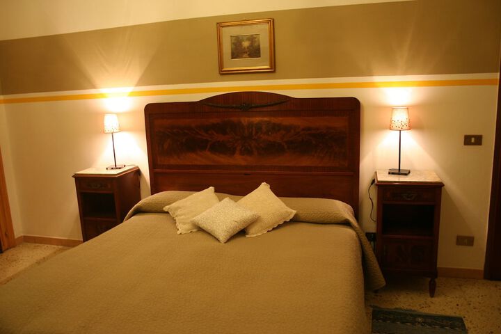 Room 4 of 30