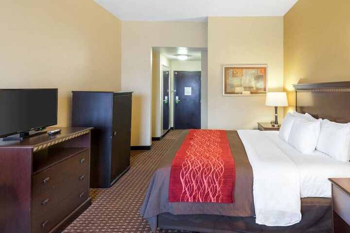 Room 9 of 40