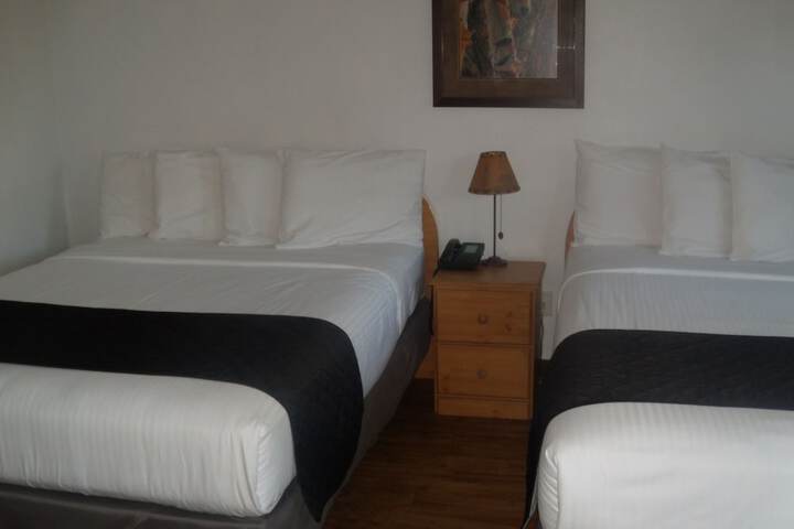 Room 3 of 33