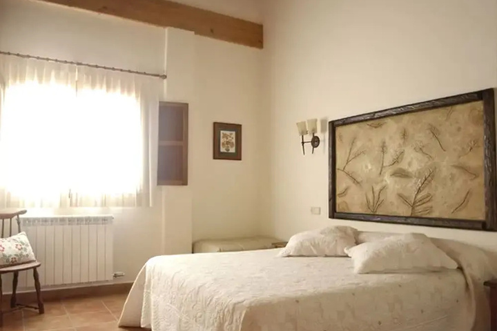 Room 5 of 17