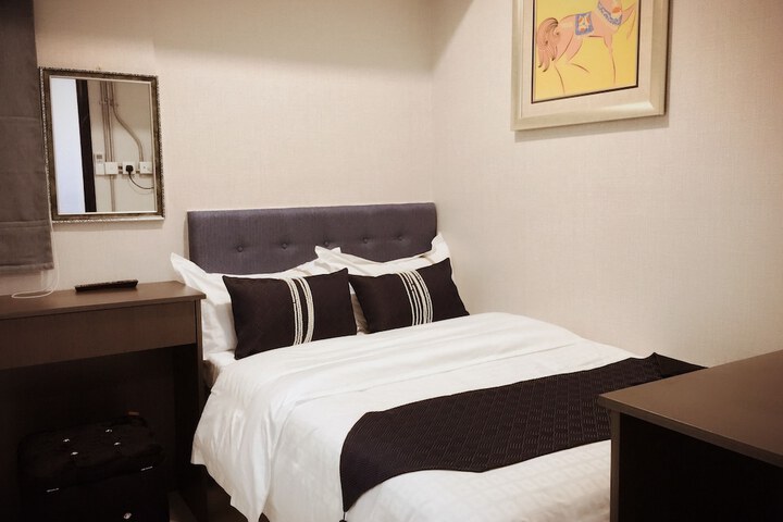 Room 17 of 52