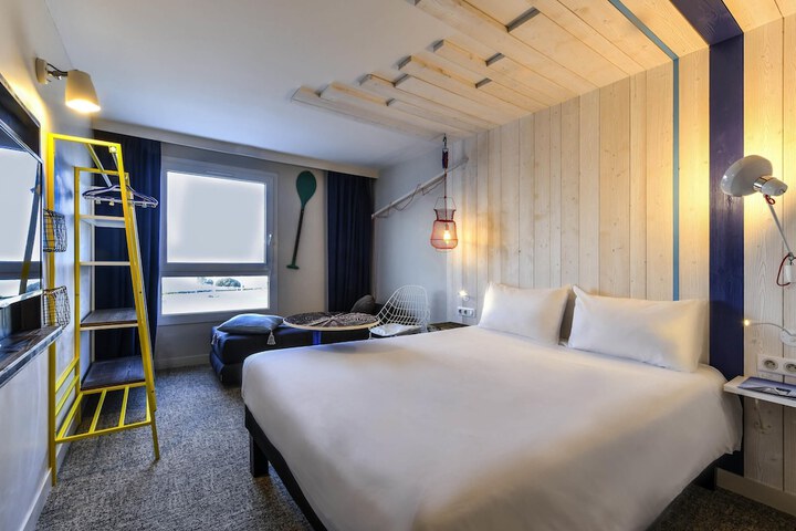 Room 20 of 65