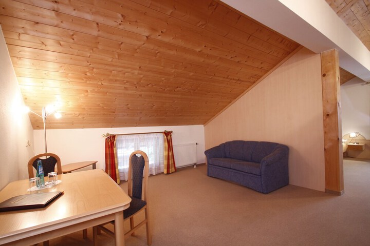 Room 34 of 59