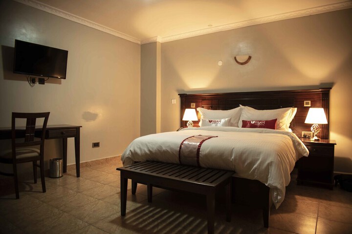 Room 9 of 35