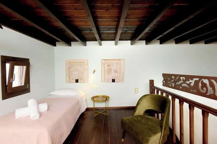 Room 13 of 60