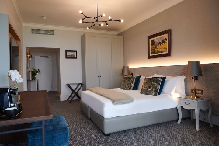 Room 14 of 73