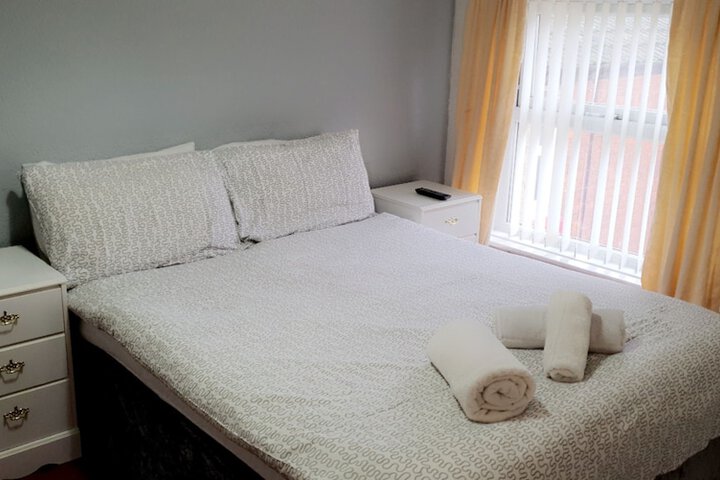 Room 8 of 33