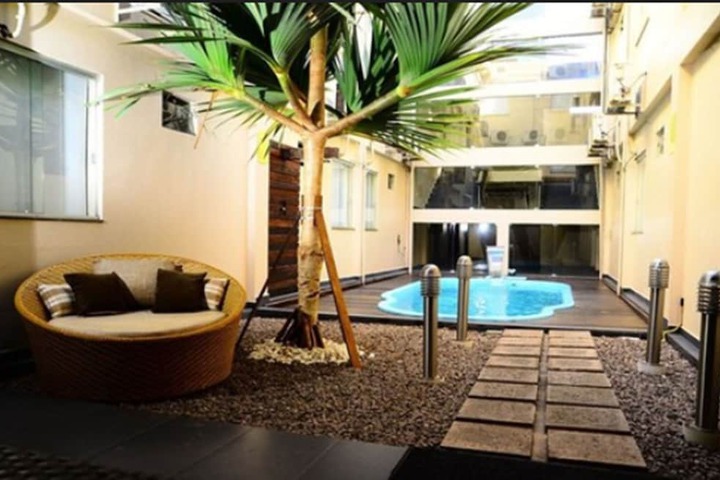 Pool 32 of 53