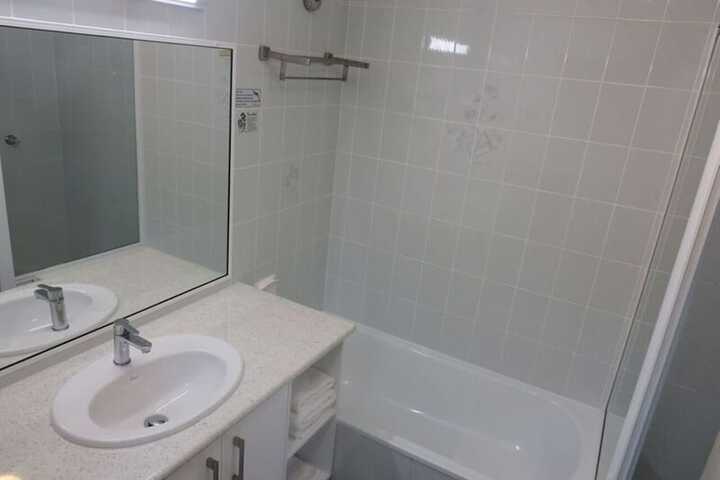 Room 28 of 71