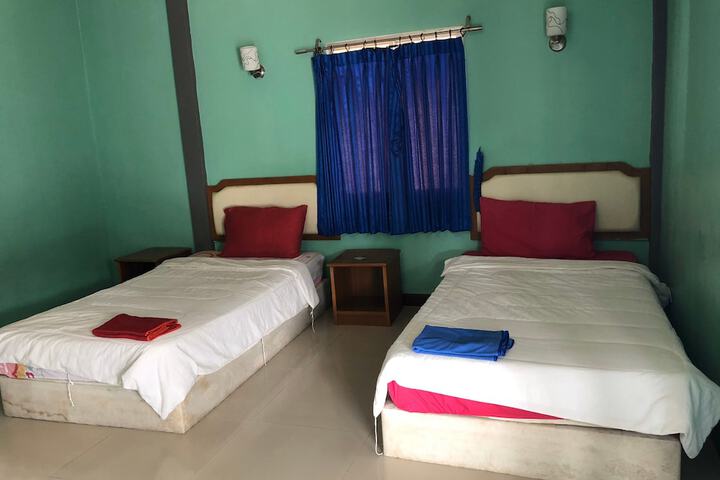 Room 5 of 24